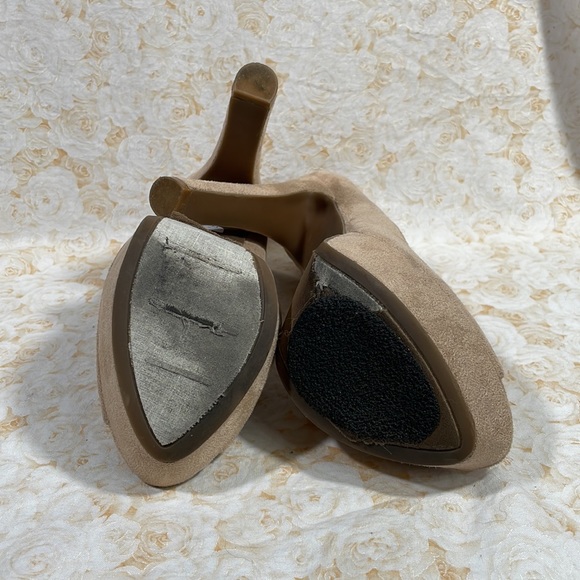 Zigi Soho Beige Suede High Heels - Picture 9 of 10